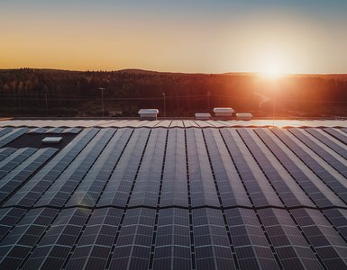 Pourquoi envisager des panneaux solaires pour votre entreprise ?