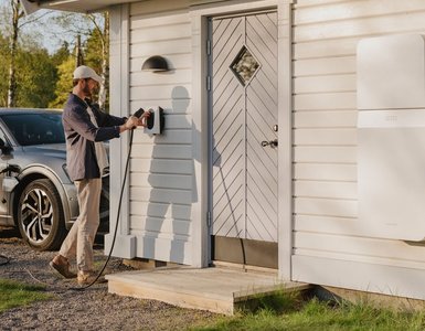 Installera solcellsbatteri i efterhand