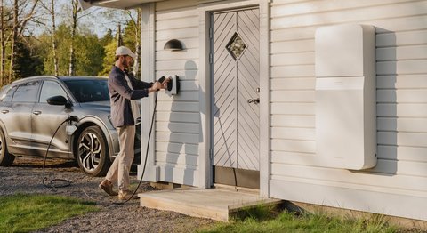 Installera solcellsbatteri i efterhand