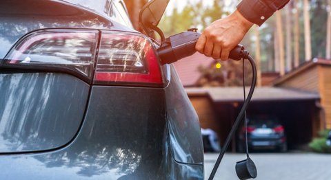 Quanto costa ricaricare auto elettrica